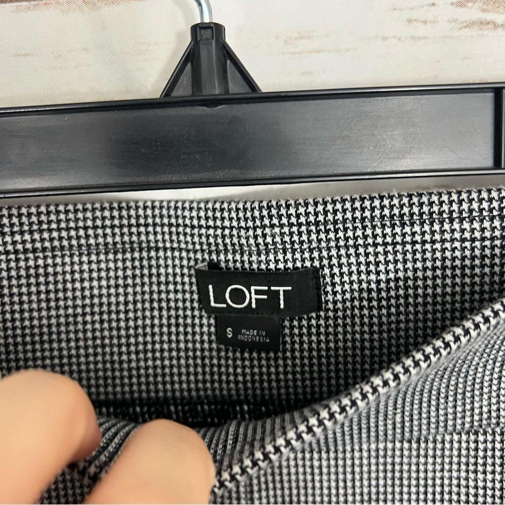 Loft Black White Micro Houndstooth Pull On Skinny Pants Button Ankle - Picture 4 of 7